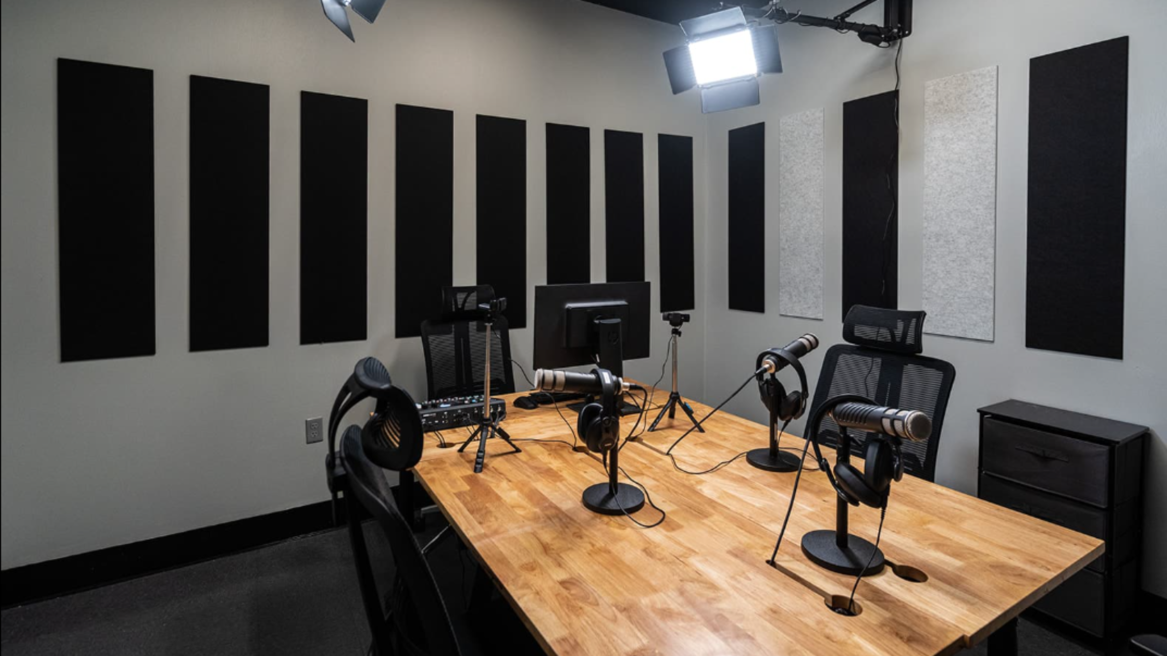 Podcast, Live, Conference, Tutorial, Editing and Many More with Fox Talks